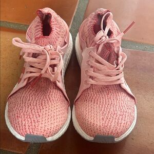 Adidas Ultraboost women’s Pink Sneakers, NWOB, Size 9.5